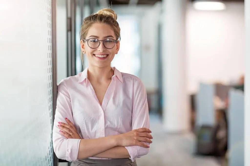 Den inneren Kritiker auszuschalten und Gedanken wie „Der sagt bestimmt Nein!“ zu stoppen, ist essenziell im Verkauf. "Wer wagt, gewinnt" ist da schon besser.