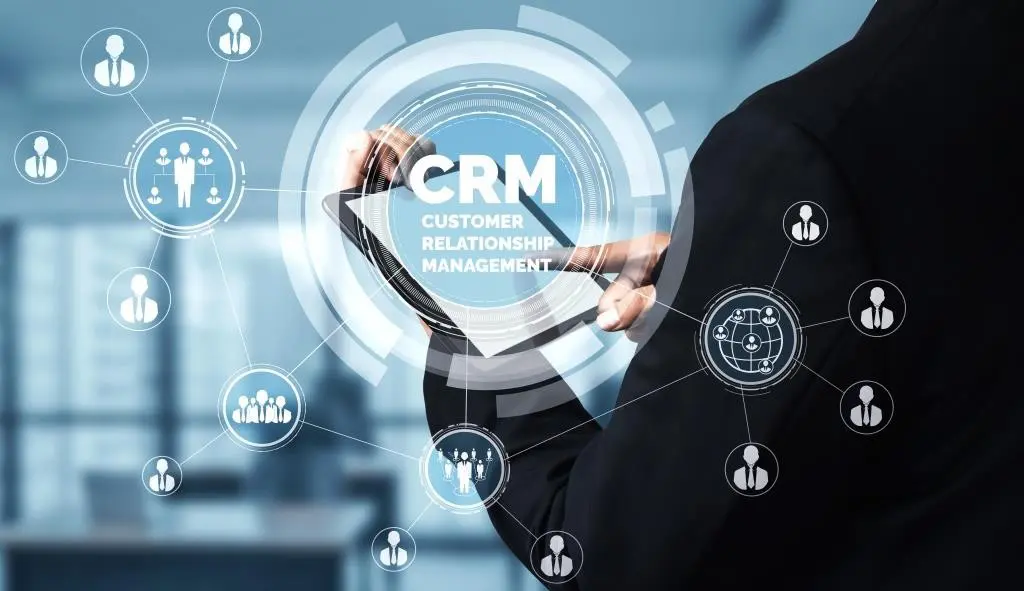 Jederzeit von überall aufs CRM-System zugreifen können: Mit einem Cloudservice machbar