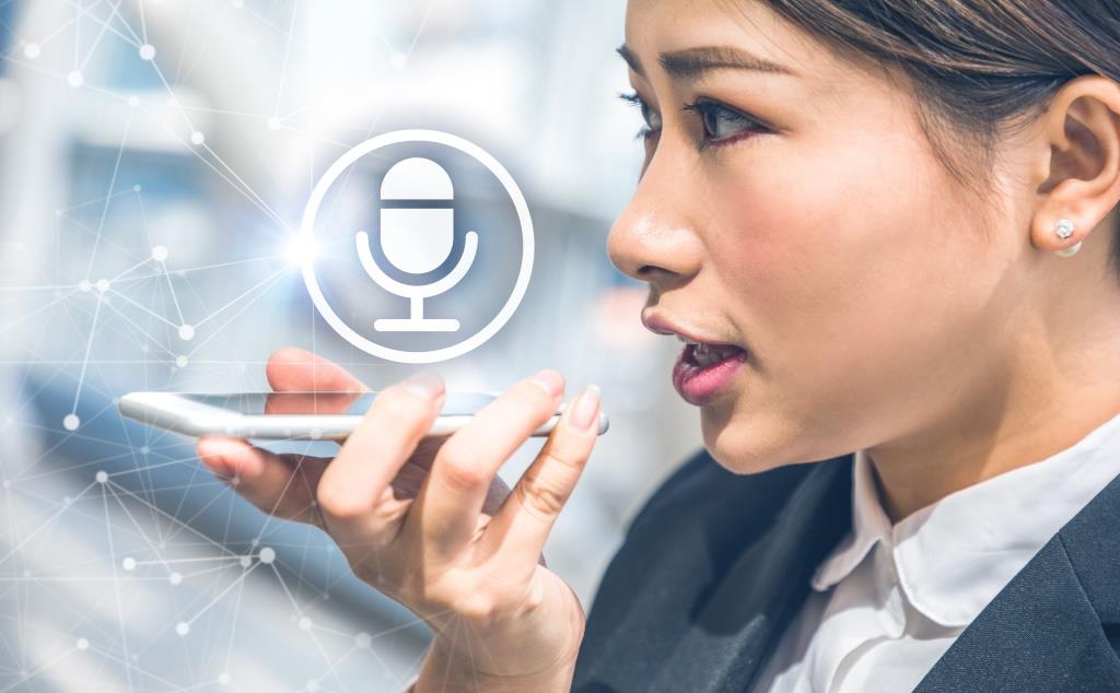 Es ist ein sehr starker Anstieg von Sprachsuchanfragen zu sehen. Für Betreiber von Webseiten ist es deshalb entscheidend, für die Voice Search optimierten Inhalt zu erstellen.