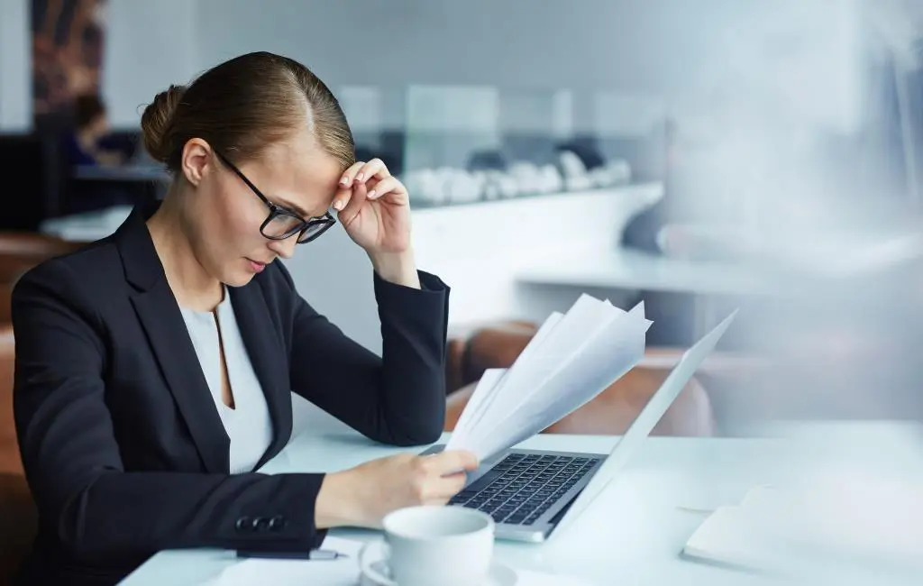 Mit einer Karriere im Vertrieb ändern sich auch die Aufgaben: Sie sind komplex und vielschichtig. Dafür sollten Sie gut qualifiziert werden – um sich nicht schnell überfordert zu fühlen.