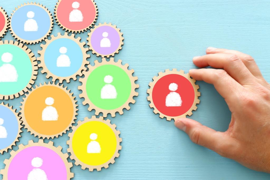 Wie bilden Sie Ihre Marketing- und Vertriebsprozesse ganzheitlich und kundenzentriert aus?