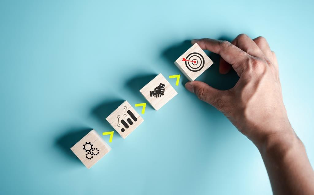 Wie man es auch dreht und wendet: Die verstärkte Orientierung des Vertriebs in Richtung Problemlöser braucht einen Wandel des Mindsets und eine Zusatzqualifizierung durch weitergehende Soft-Skills, um beim Kunden zu punkten.