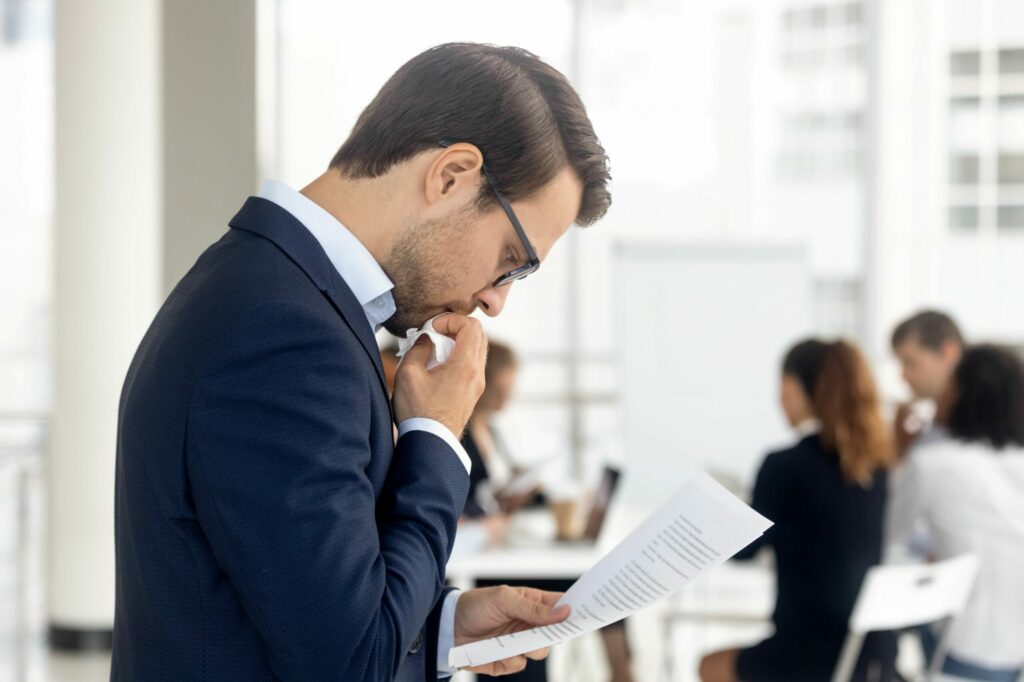 Stress und Ängste in kontroversen Verhandlungen im Vertrieb führen zu suboptimalen Ergebnissen. Aber Verhandler können lernen, damit umzugehen.