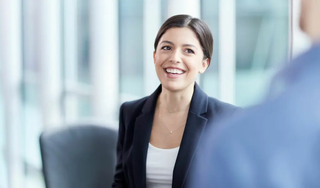 Zu den wichtigsten Erkenntnissen gehört: Im Service steckt viel Vertriebspower und beide verkaufen am besten, wenn sie eine enge Zusammenarbeit pflegen.