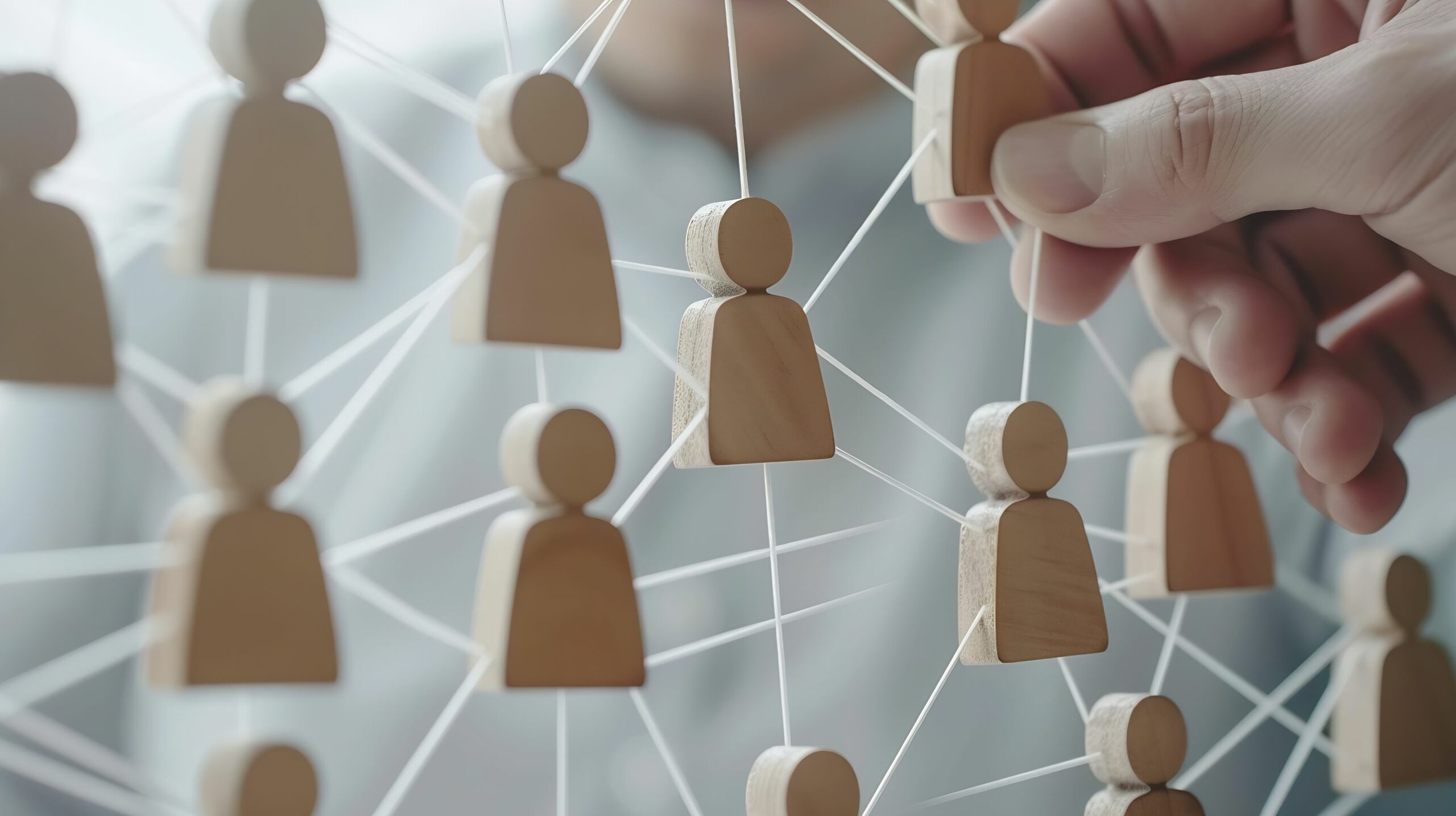 Informelle Führung dient als wertvolle Ressource, die einem Vertriebsteam Orientierung bietet. Es gibt mehr Vorteil als Nachteile - wenn sie richtig eingesetzt wird.