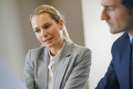 Reality-Check: Psychologische Fallen beeinflussen die Verhandlungsstrategie mehr, als man denkt.