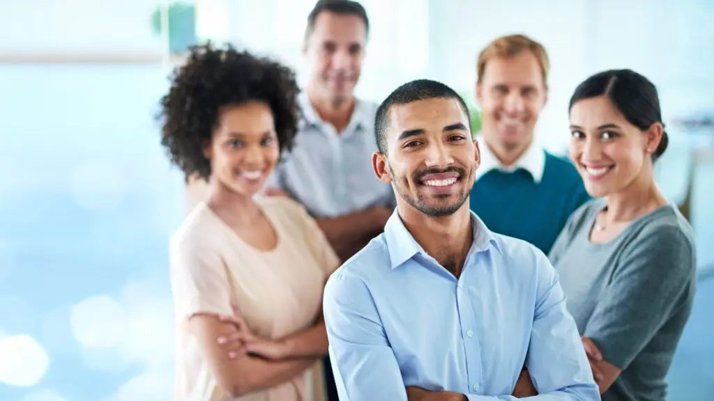 Wer im B2B-Vertrieb langfristig erfolgreich sein will, sollte Diversität als strategisches Must-have sehen. Denn Vielfalt verkauft und sorgt gleichzeitig für zufriedenere und loyalere Mitarbeiter.